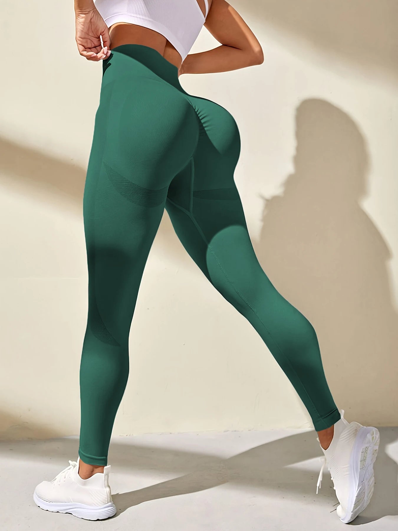 Women's Seamless High-Waist Yoga Crop Pants for Hip-Lifting Fitness