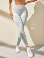 Women's Seamless High-Waist Yoga Crop Pants for Hip-Lifting Fitness